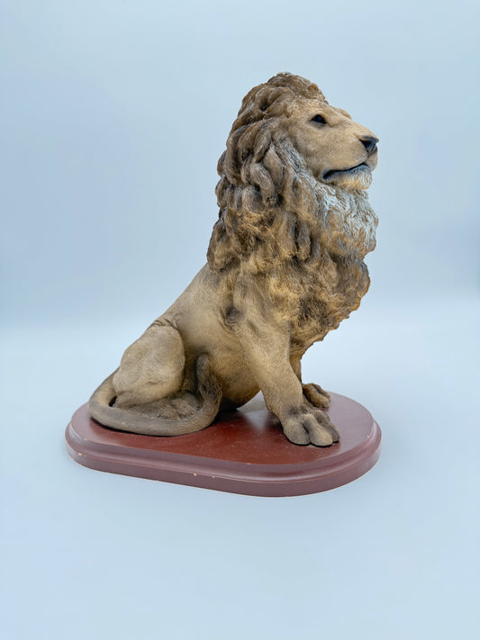 Vintage Resin Lion Statue by United Design (1988) – Animal Classics CC-138 Wildlife Decor