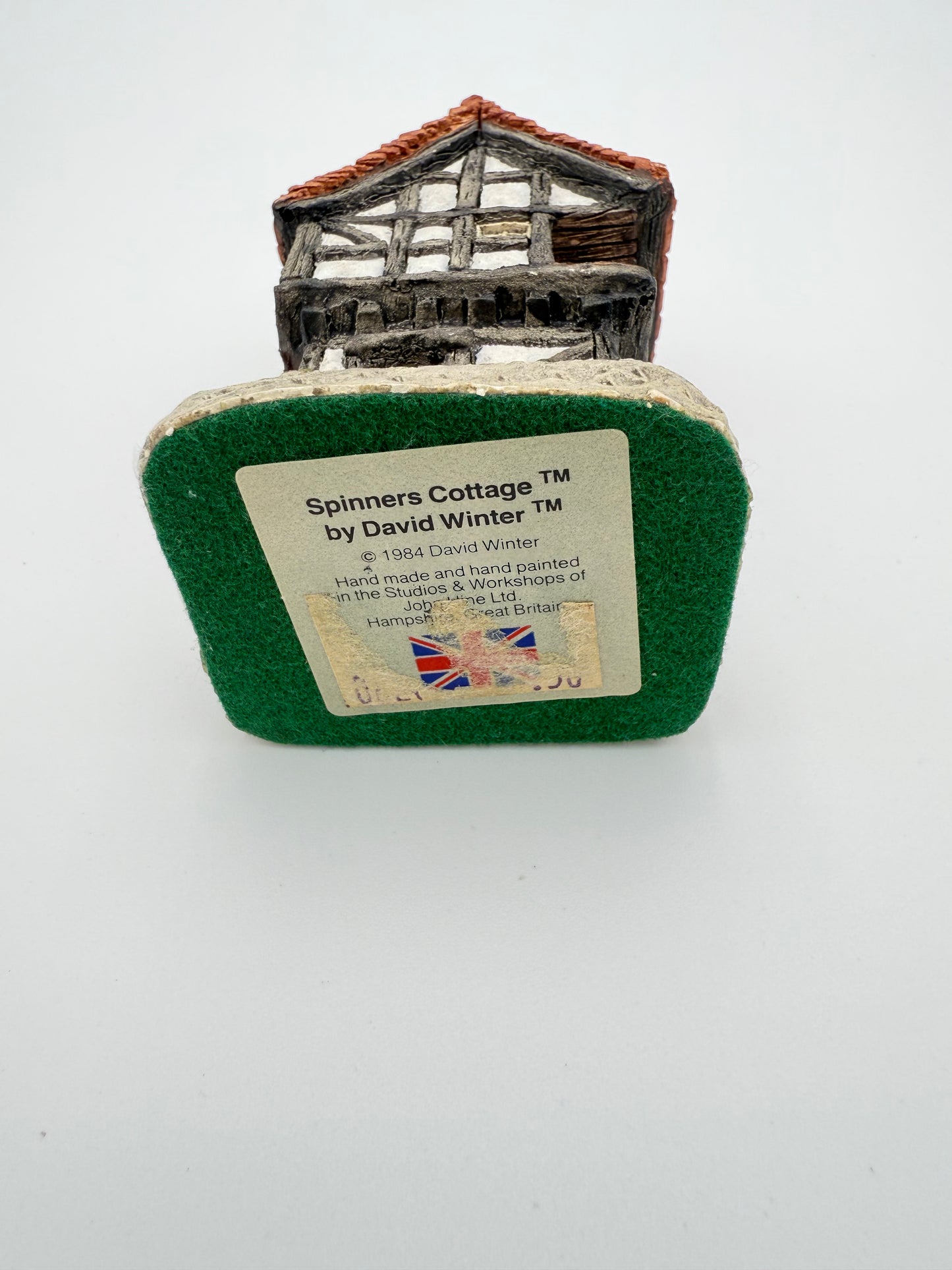 Vintage David Winter Spinner’s Cottage - Retired Hand-Painted Collectible House